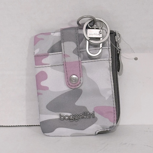 Baggallini Gray and Pink Camouflage Card Holder NWT one of a kind - Picture 1 of 8